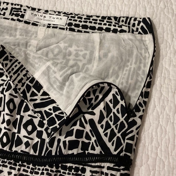 Trina Turk 100% Cotton Black and White Graphic Tiered Maxi Skirt - Picture 9 of 9